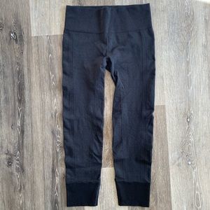 Lululemon leggings gray